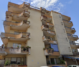 APPARTAMENTO POCO DISTANTE DAL VIALE MARGHERITA!!1 in Vendita