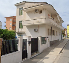 EDIFICIO VICINISSO AL MARE E OTTIMAMENTE SERVITO!! in Vendita