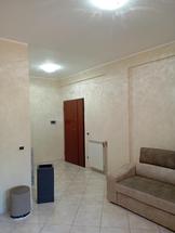 Appartamento completamente ristrutturato e arredato in pieno centro urbano con doppio posto auto!! in Vendita