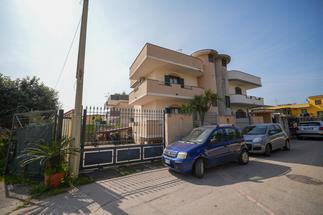 SPLENDIDA VILLETTA BIFAMILIARE FINEMENTE RIFINITA – ZONA CENTRALE in Vendita