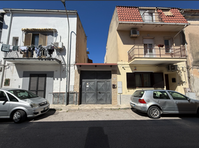 APPARTAMENTO RISTRUTTURATO IN ZONA RESIDENZIALE! in Vendita