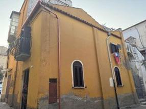 SOLUZIONE INDIPENDENTE IN PIENO CENTRO STORICDO-MINTURNO!1 in Vendita